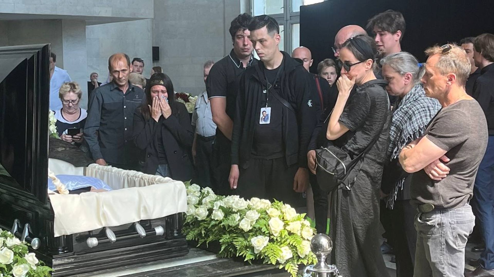Как умерла жена жеки. Похороны Юрия Шатунова 28 июня. Прощание и похороны Юрия Шатунова.